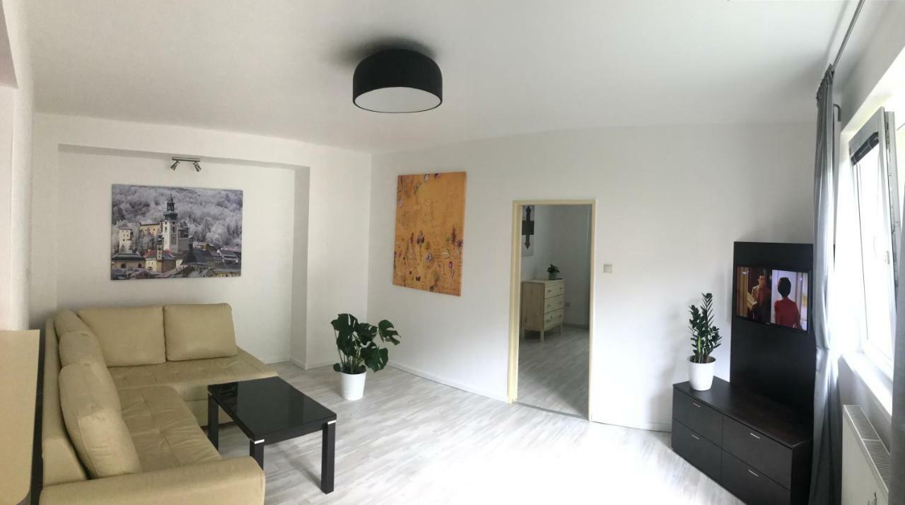 Apartman Hodrusa-Hamre Luaran gambar